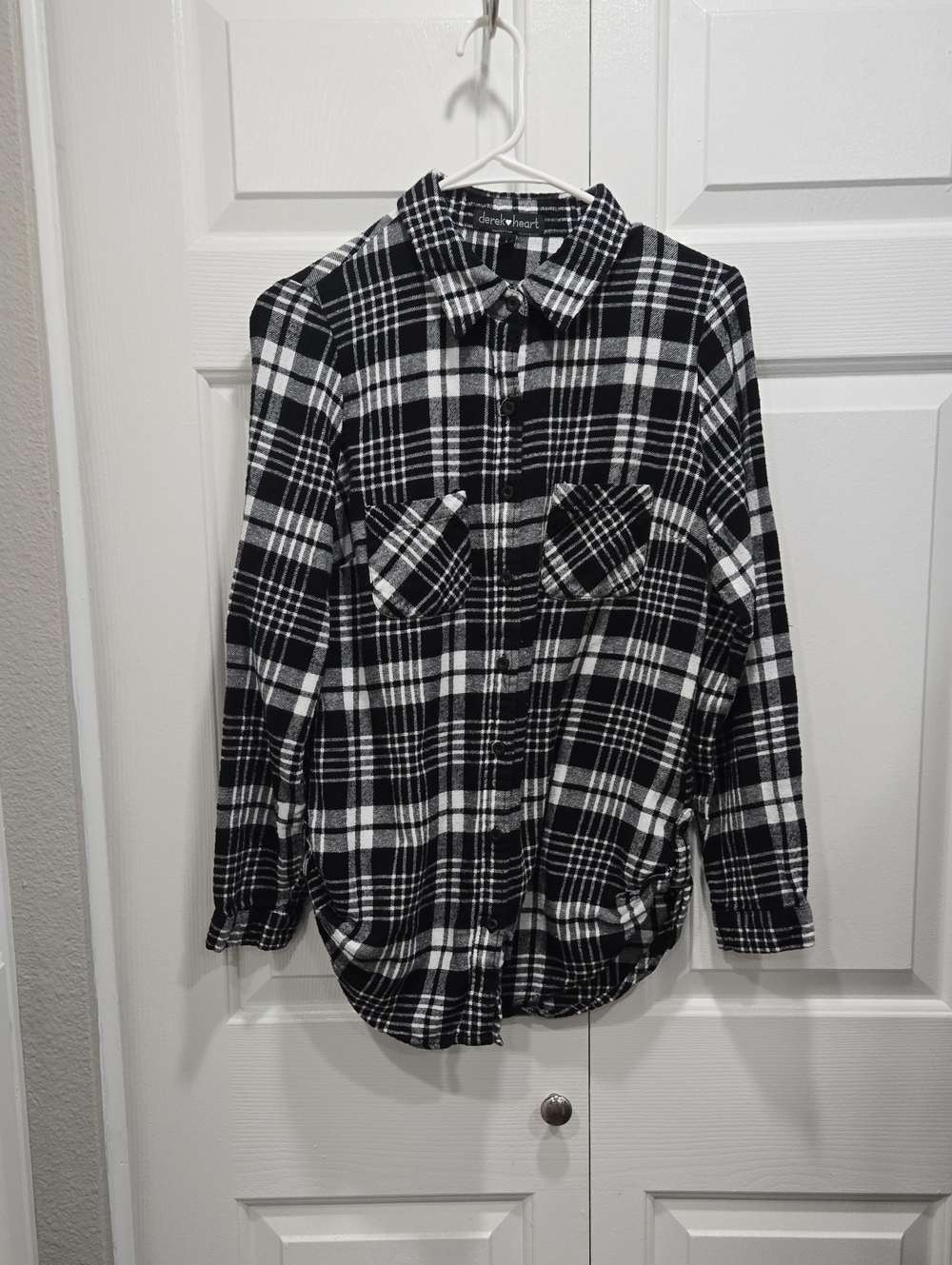 Derek Heart Flannel Plaid Button-Down Shirt-- Lg